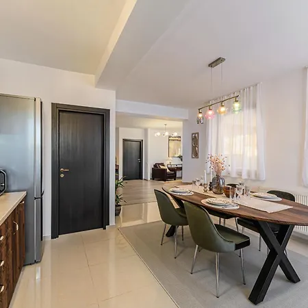 Luxury 2br - Amazing Terrace Apartmán