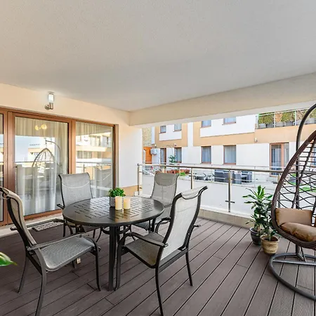 Апартаменти Luxury 2br - Amazing Terrace Брашов