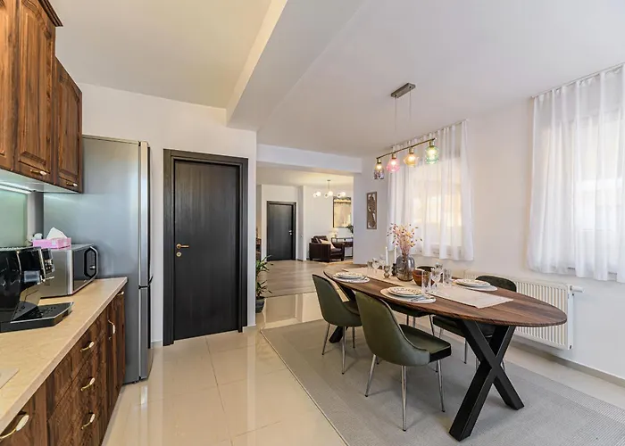 Luxury 2br - Amazing Terrace Апартаменти